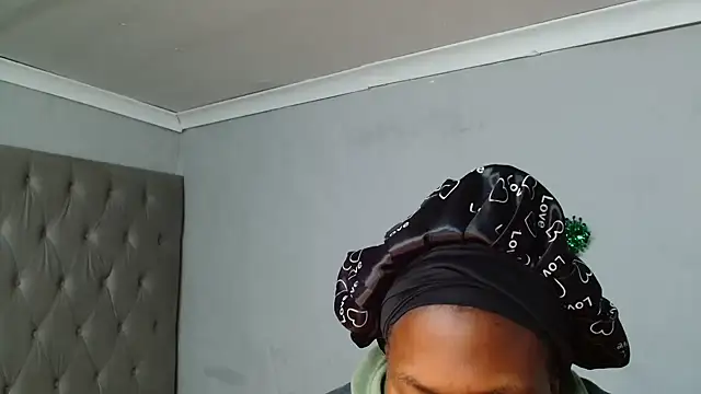Snapshot of MelowD_2 chatting on May 22, 7:23 pm MelowD 2 online show from May 22, 7:23 pm