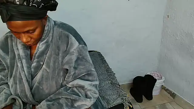 Snapshot of MelowD_2 chatting on June 4, 1:05 pm MelowD 2 online show from June 4, 1:05 pm