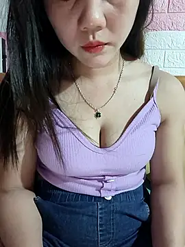 Ngocmai lazdy online show from May 6, 1:26 pm