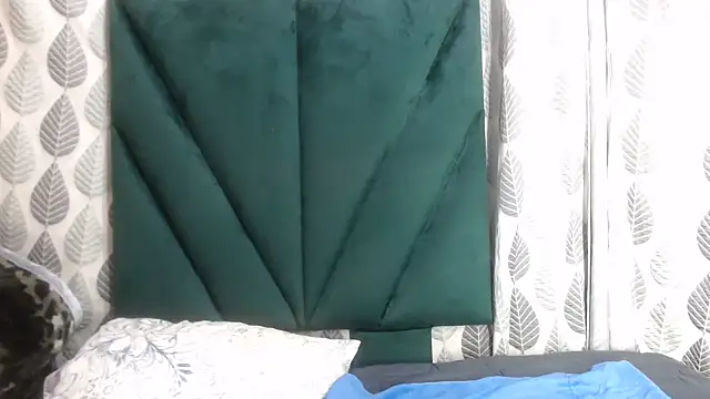 Nellybba online show from February 19, 6:05 pm