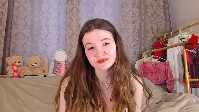 RileySteeele online show from February 12, 10:15 am