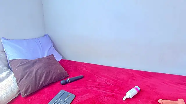 Anniecute   online show from April 22, 4:58 pm