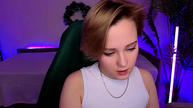 Ellie Heavenly online show from January 14, 8:07 am