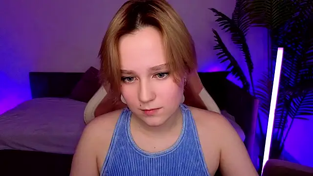 Ellie Heavenly online show from February 12, 8:25 am