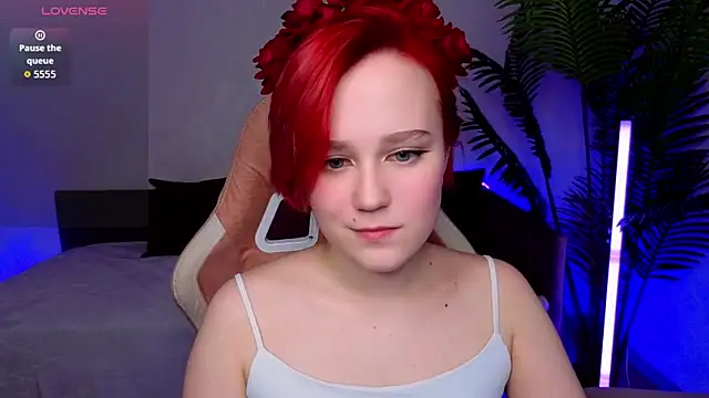 Ellie Heavenly online show from March 19, 8:25 am