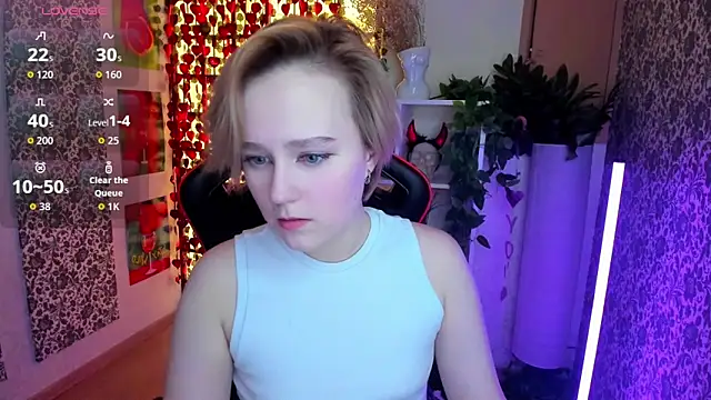 Ellie Heavenly online show from February 18, 8:55 am