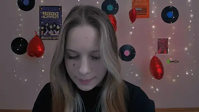 Snapshot of miles_candy chatting on February 13, 8:31 pm miles candy online show from February 13, 8:31 pm