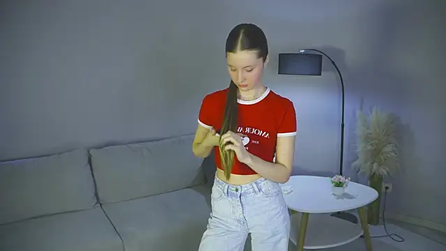 Snapshot of AleenKilogan chatting on January 13, 9:24 am AleenKilogan online show from January 13, 9:24 am