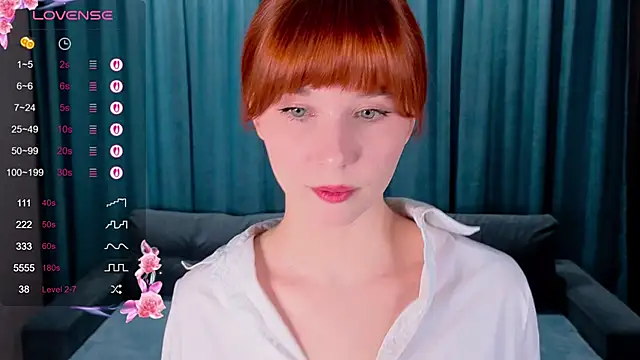 CatherineCummi online show from April 12, 7:44 am