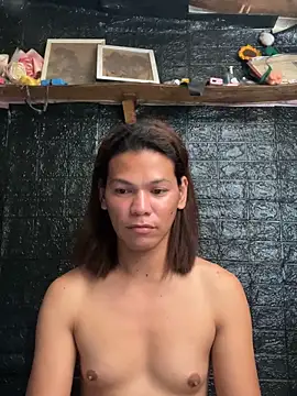 Snapshot of HugeAgatha chatting on February 17, 7:27 am HugeAgatha online show from February 17, 7:27 am