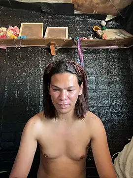 Snapshot of HugeAgatha chatting on February 9, 1:47 am HugeAgatha online show from February 9, 1:47 am