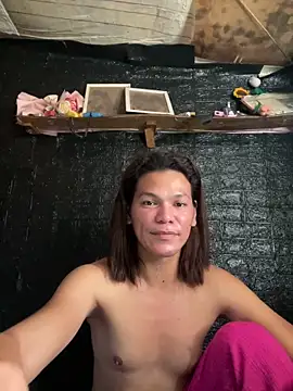 Snapshot of HugeAgatha chatting on February 22, 6:49 am HugeAgatha online show from February 22, 6:49 am