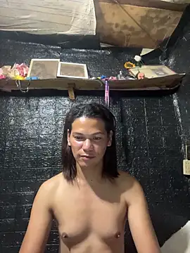 Snapshot of HugeAgatha chatting on February 12, 7:57 pm HugeAgatha online show from February 12, 7:57 pm