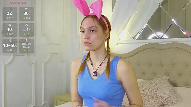 AvaLarson online show from April 4, 12:12 pm