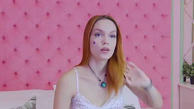 Snapshot of AvaLarson chatting on February 17, 12:46 pm AvaLarson online show from February 17, 12:46 pm