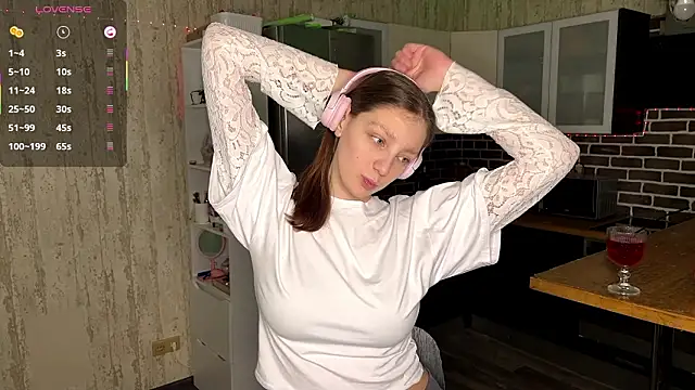 Snapshot of ChrisAmott chatting on February 10, 4:06 pm ChrisAmott online show from February 10, 4:06 pm