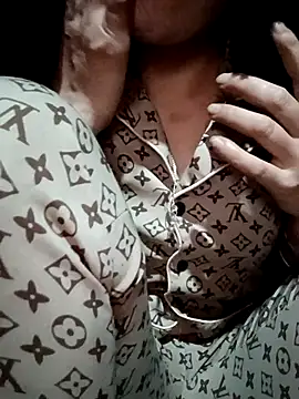 natra0033 online show from January 15, 3:04 pm