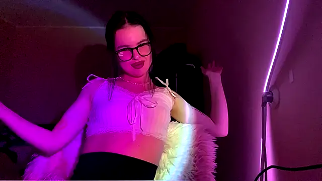 Snapshot of AkilahMilke chatting on January 14, 8:01 pm AkilahMilke online show from January 14, 8:01 pm