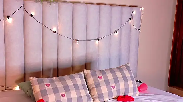 ChloeeMiller   online show from March 2, 2:23 am