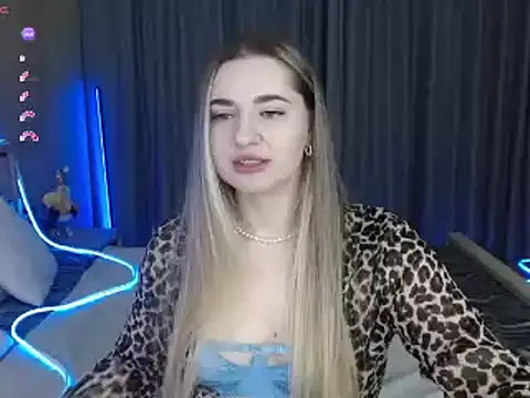 BellaaBlushh online show from January 14, 6:00 pm