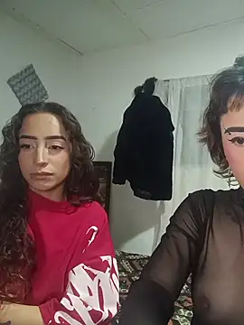 AlexxaAndRileyy online show from May 29, 3:34 am