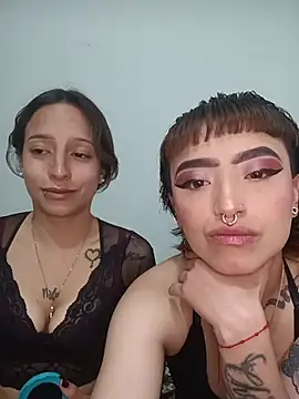 AlexxaAndRileyy online show from March 27, 6:09 pm