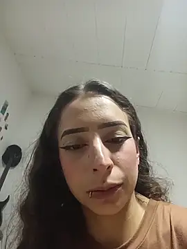 AlexxaAndRileyy online show from April 13, 8:35 pm