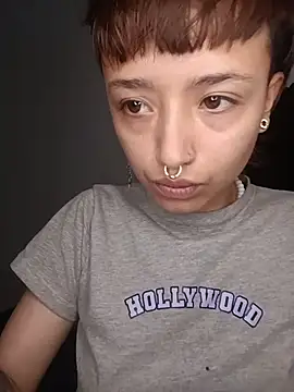 Snapshot of AlexxaAndRileyy chatting on February 8, 3:43 pm AlexxaAndRileyy online show from February 8, 3:43 pm