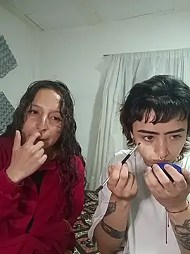 AlexxaAndRileyy online show from May 27, 4:14 pm