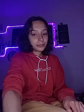 Snapshot of AlexxaAndRileyy chatting on February 8, 3:37 am AlexxaAndRileyy online show from February 8, 3:37 am