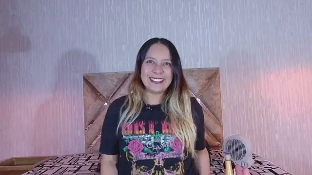 Snapshot of sami_1_8 chatting on June 15, 4:17 pm sami 1 8 online show from June 15, 4:17 pm