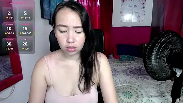 Snapshot of juliet_noir chatting on June 15, 12:05 pm juliet noir online show from June 15, 12:05 pm