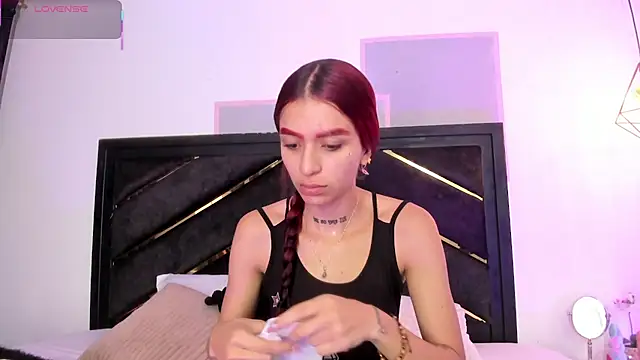 april jones05 online show from April 5, 12:12 pm