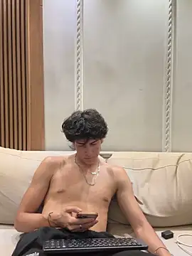 noahx valko online show from February 18, 5:27 am