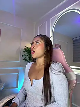 ThamaraGen  online show from April 16, 12:22 am