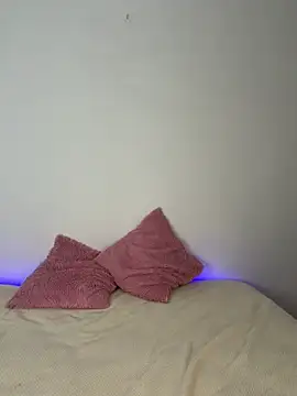 Mia arabs online show from February 12, 10:53 pm