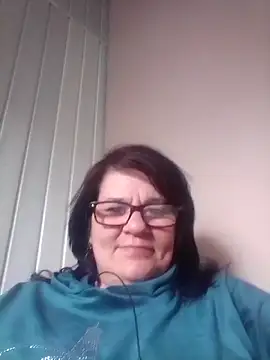 NysiOlsen online show from April 9, 12:22 pm