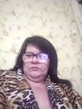 NysiOlsen online show from May 1, 4:34 pm