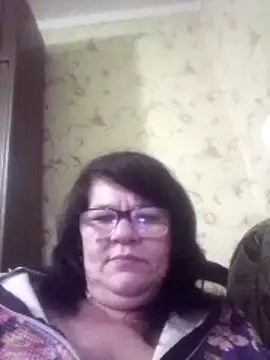 NysiOlsen online show from April 18, 7:51 pm