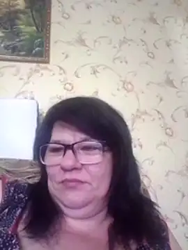 NysiOlsen online show from April 26, 7:27 am