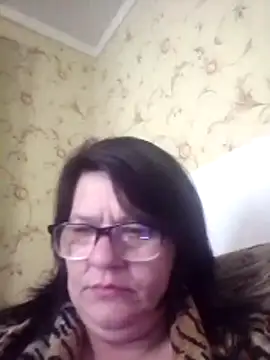 NysiOlsen online show from May 3, 1:36 pm