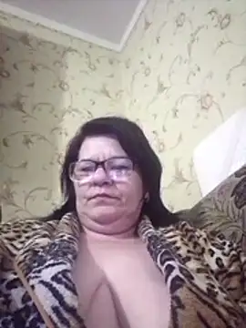 NysiOlsen online show from March 26, 9:24 pm