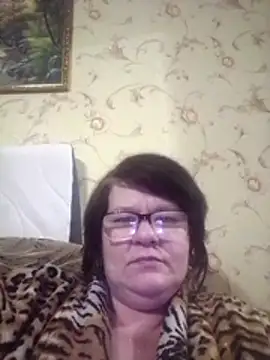 NysiOlsen online show from February 9, 5:33 pm