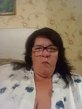 NysiOlsen online show from July 24, 7:54 pm