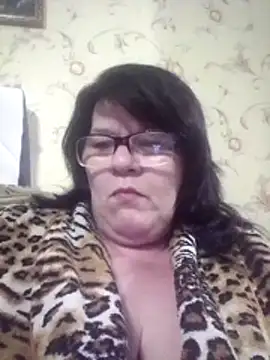 NysiOlsen online show from April 26, 7:33 pm