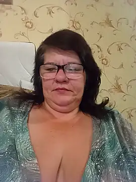 NysiOlsen online show from July 11, 4:02 am