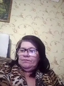 NysiOlsen online show from March 16, 9:39 pm