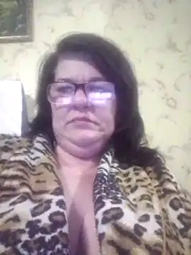 NysiOlsen online show from April 8, 4:19 pm