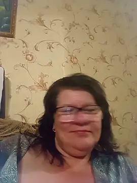 NysiOlsen online show from June 19, 10:15 pm