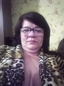 NysiOlsen online show from April 15, 7:18 pm